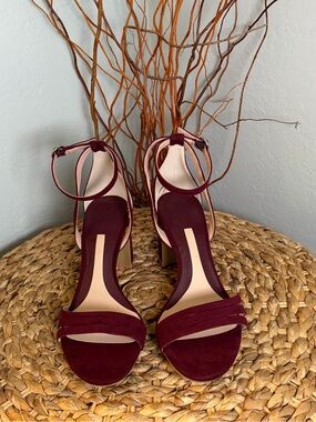 H&M ANKLE STRAP BLOCK HEEL SANDAL